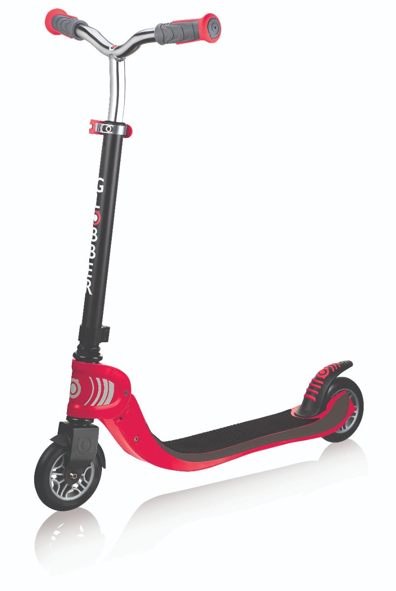 The Globber Flow 125 Foldable Kids Scooter - Black / Red is a stylish kick scooter designed with an adjustable T-bar, a contemporary frame, two wheels, handlebar grips, and a rear wheel foot brake. This foldable scooter from Globber ensures easy storage and portability while maintaining both style and functionality.