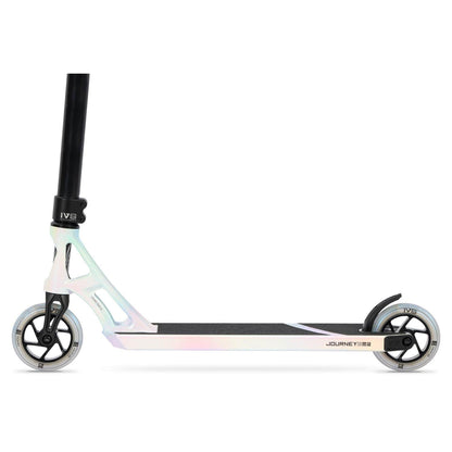 Introducing the Invert Supreme Journey 3 Jamie Hull Stunt Scooter in White Pearl, this stylish scooter boasts an iridescent finish and comes equipped with black handlebars and an alloy deck featuring the "Journey" logo. Its silver and black wheels are crafted to ensure a smooth ride.