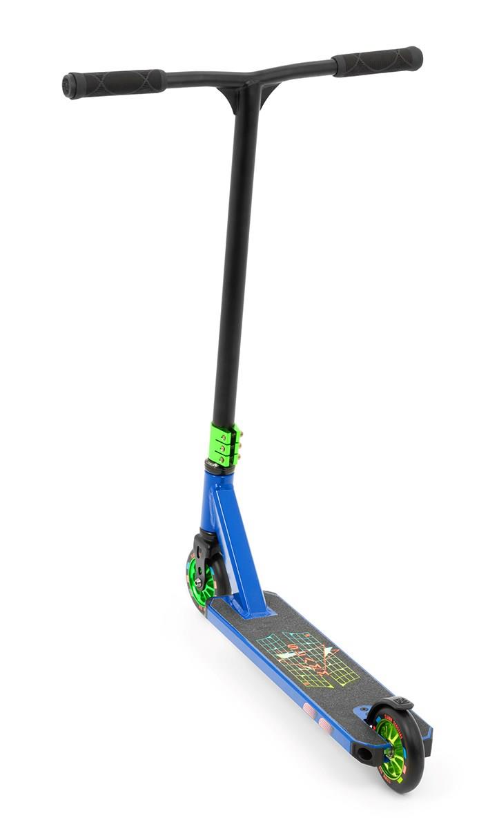 The Slamm Classic Complete Stunt Scooter - Blue is perfect for beginners, featuring a black handlebar with Pro Team grips, vibrant green 110mm alloy wheels, and a colorful deck design. A green clamp securely fastens the bars on this stylish blue ride.