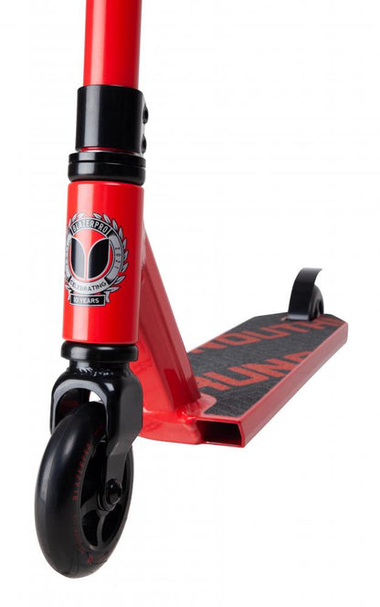Blazer Pro Outrun 2 Complete Stunt Scooter - Red - Detail