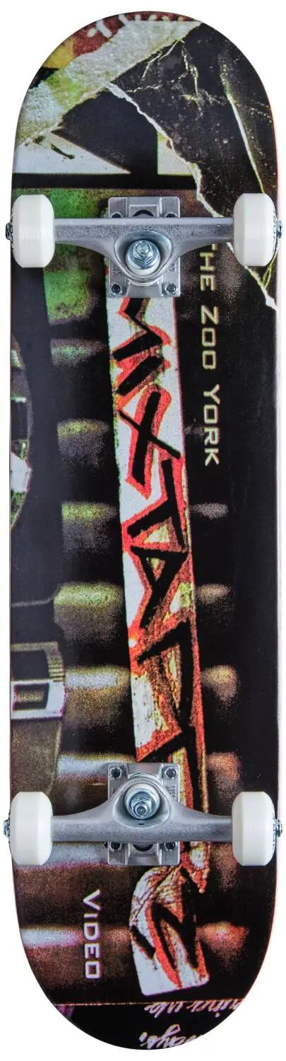 Discover the Zoo York OG Mixtape Complete Skateboard - 8" x 32", boasting a 7-ply hard rock maple deck and vibrant graffiti-style artwork. With striking "Zoo York" and "Mixtape" lettering, its urban design is accentuated by white wheels and a double kick-tail deck, ensuring top-notch performance.