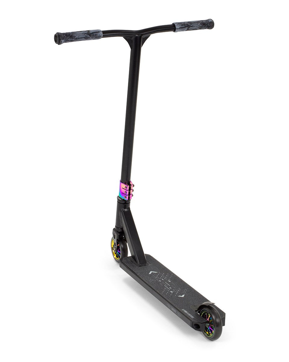 The Slamm Classic V9 Complete Stunt Scooter in Black/Neochrome is a stylish option for beginners, equipped with vibrant wheel hubs and grips, a durable T-bar handle, and a rectangular deck, offering excellent value-for-money.